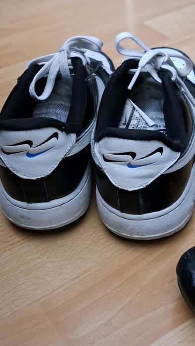Czarnobiale Buty Nike