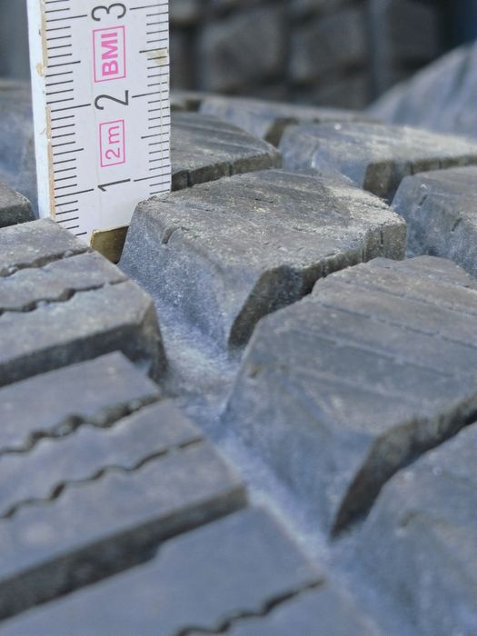 Opony zimowe wzmacniane do busa Goodride 225/75R16C