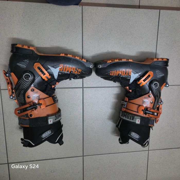 Buty skitour Atomick Backland pomarańczowo-czarne carbon