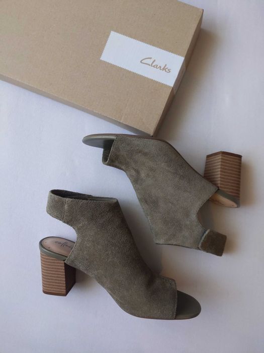 Sandały Clarks 37 skóra zamszowa
