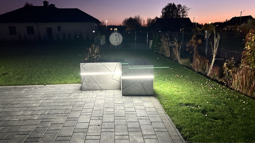 Sprzedam   Donice z Led