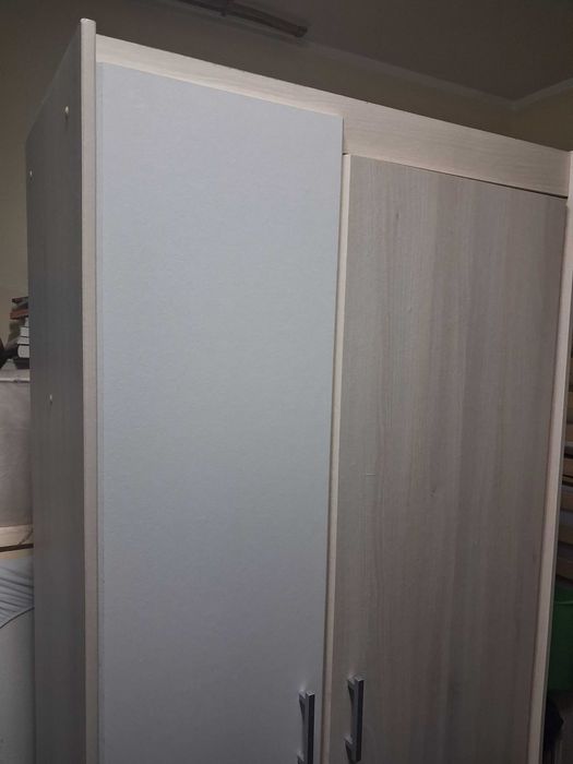 Vendo roupeiro de criança