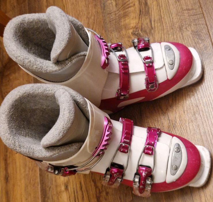 Komplet narty Wedze 110 buty Rossignol  wkładka 19-20.5cm ,kask, kijki