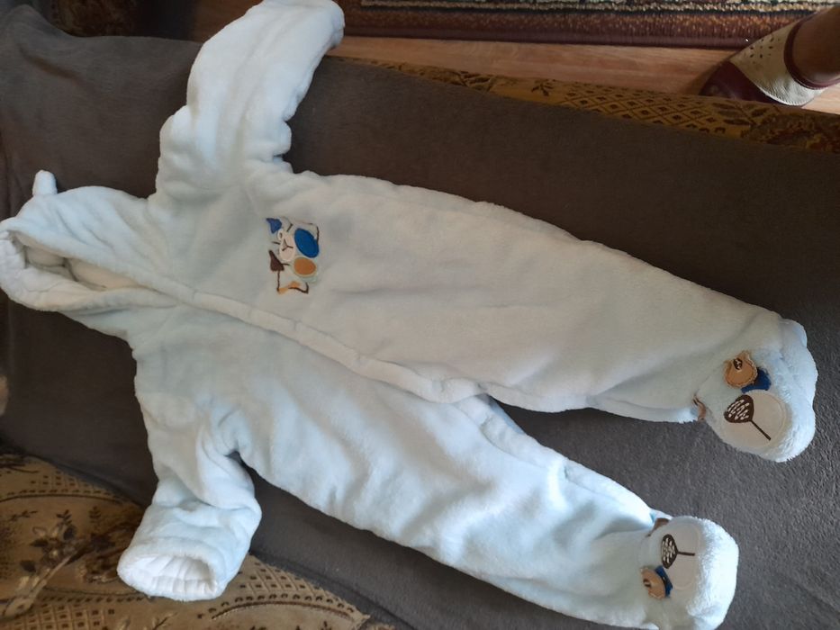 Kombinezon dziecięcy misiek