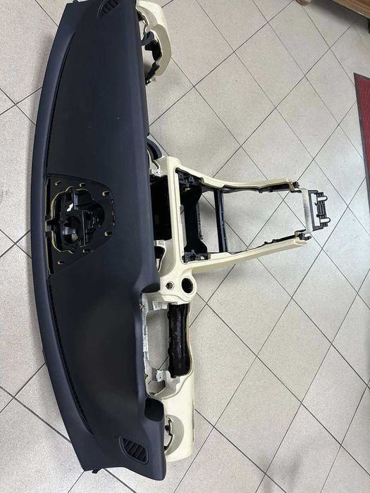 Торпеда Mercedes Benz SLK (R172) , консоль,панель