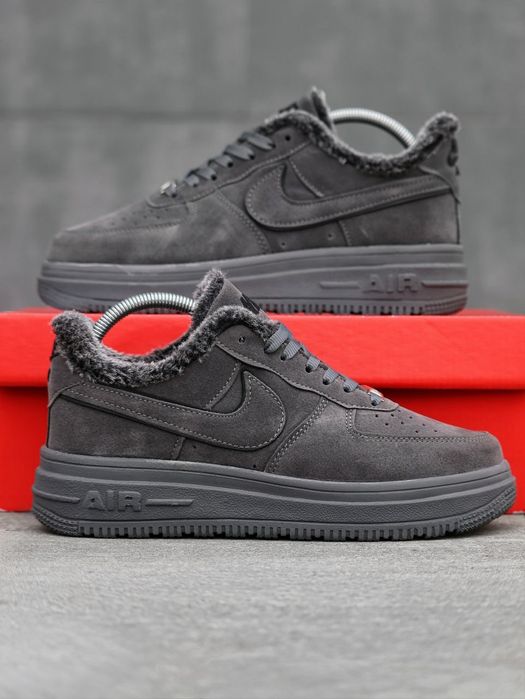 ЗИМОВІ! зимові кросівки , зимове взуття  , кроссівки на хутрі найк