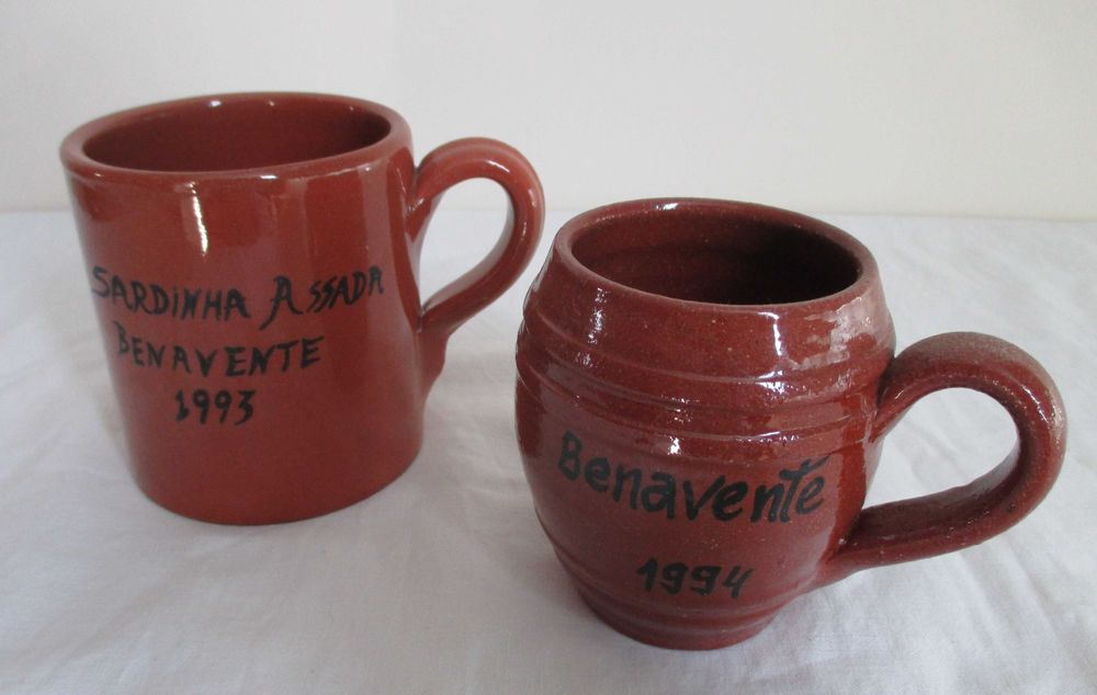 Antigas Canecas de Barro de Festivais