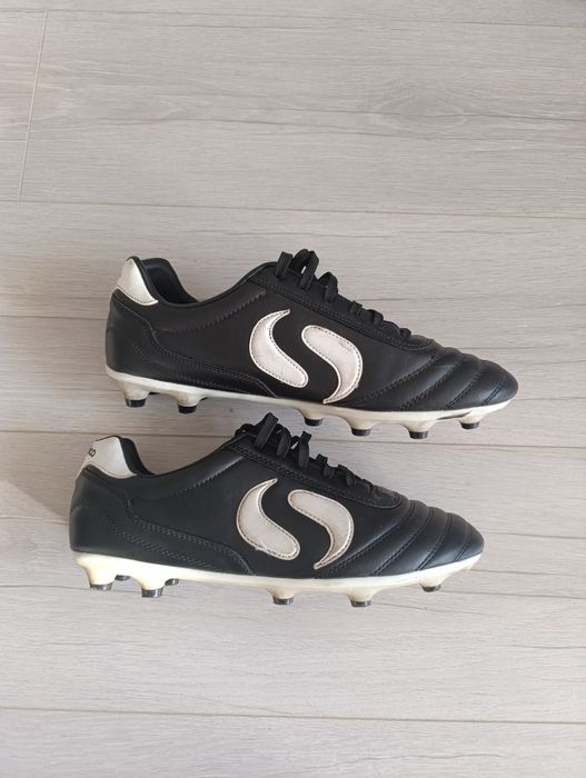 бутсы . 41,5. Недорого