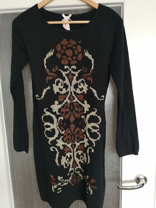 Długi sweter lub krótka sukienka