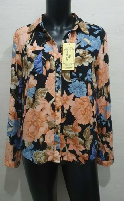Czarna koszula zdobiona kolorowym wzorem w kwiaty Wei wei rozmiar M 38
