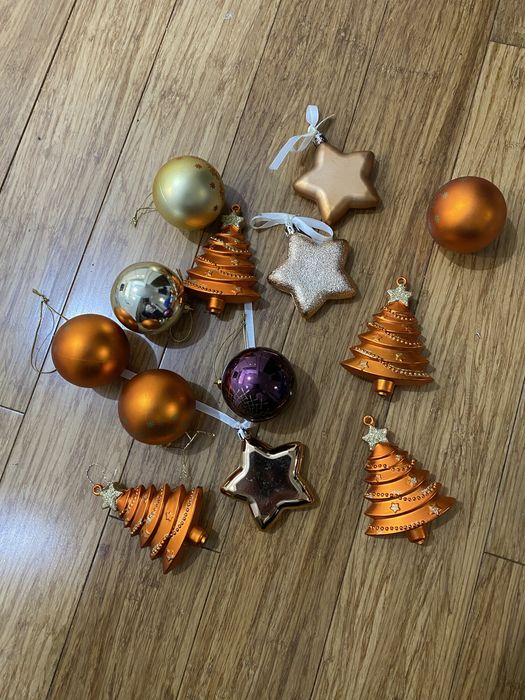 Kolorowe bombki na choinkę plastikowe ozdoby