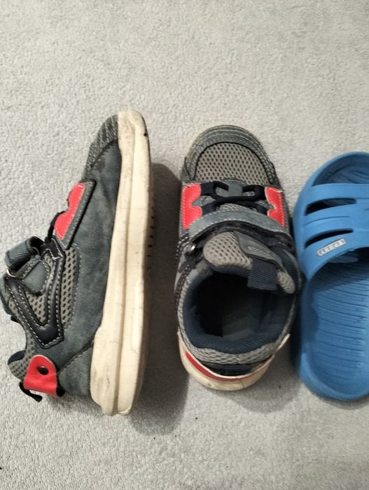 Adidasy i klapki basenowe rozm 30