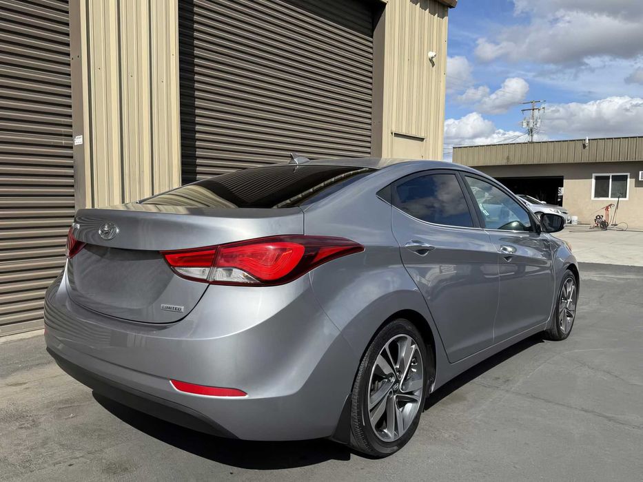 Hyundai Elantra Limited      2015