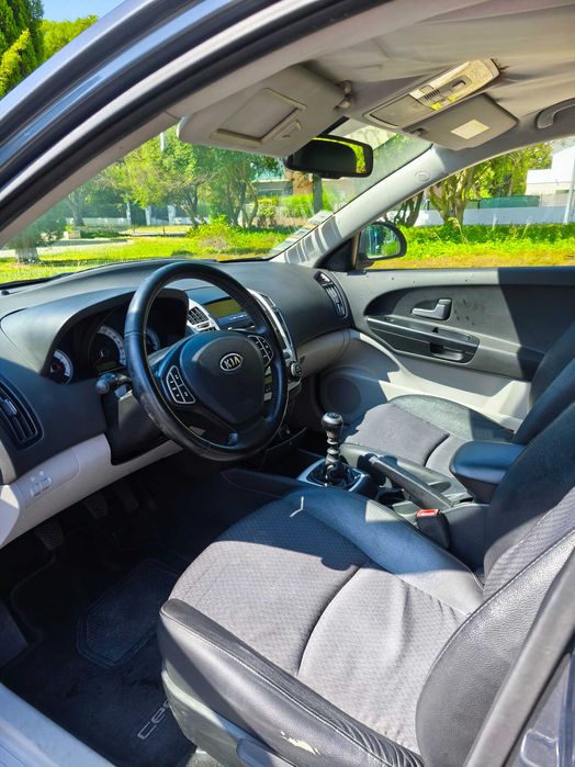 KIA Ceed CVVT EX 1.4 Gasolina 2008