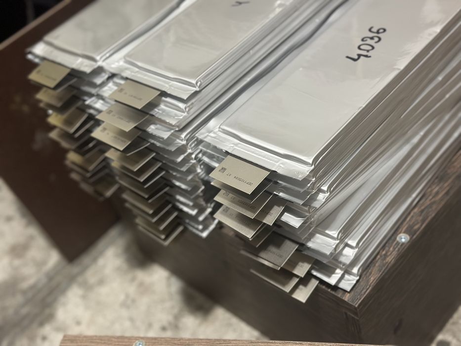 Акумулятори для гібридних інверторів та для електротранспорту