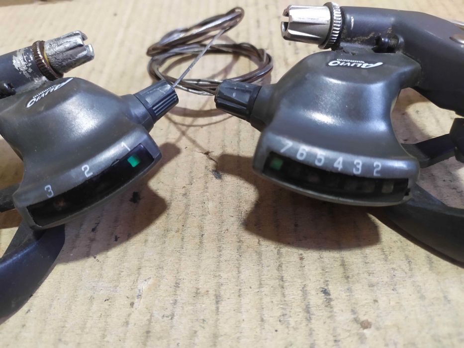 Моноблоки, манетки Shimano Alivio- ST-MC12, 3х7скоростей