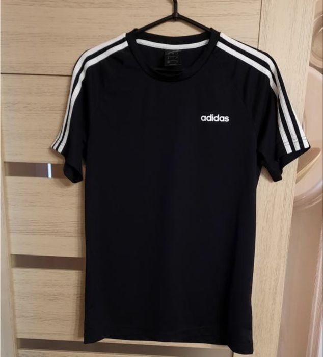 Спортивная футболка adidas climacool 3 stripes р.s/m