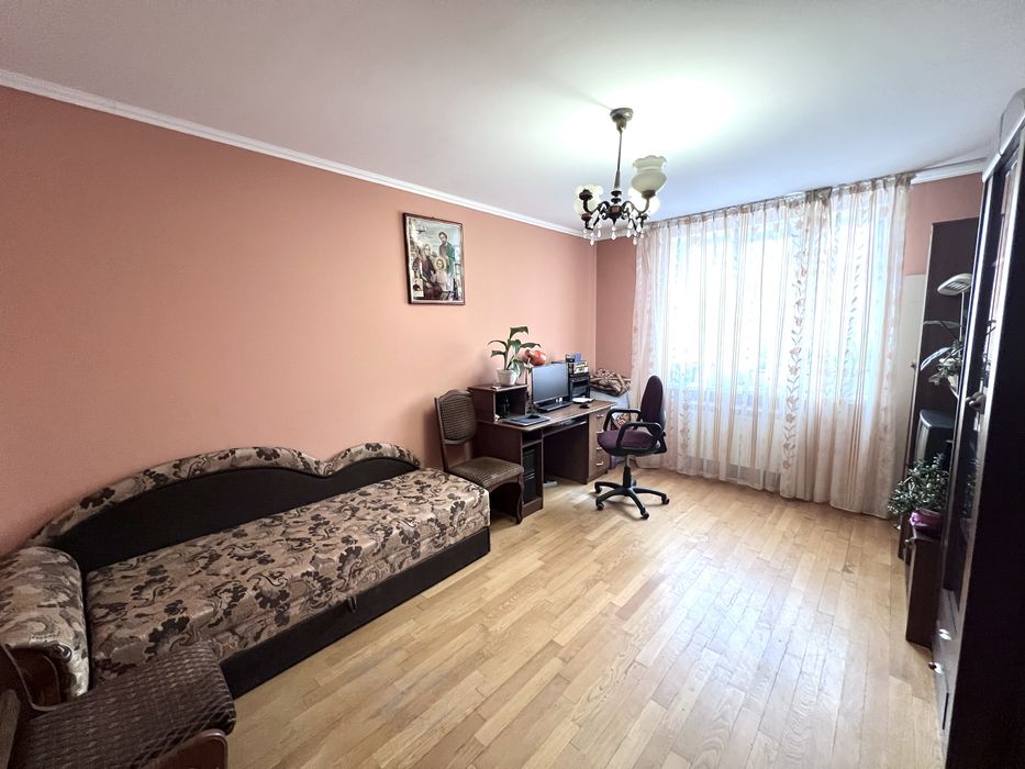 Продаж котеджу неподалік центру Тернополя