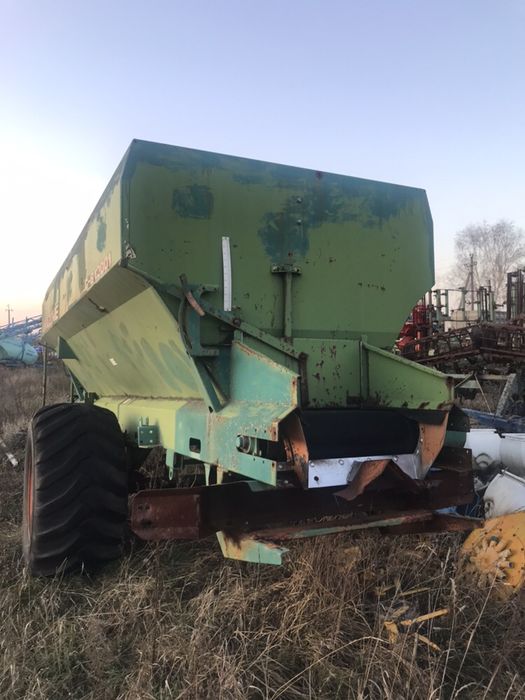 Розкидач міндобрив (прицеп)Amazone  удобрений Амазон прицепной