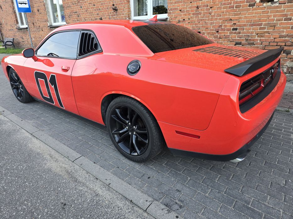 Dodge challenger 5,7 V8 R/T PLUS 2017r