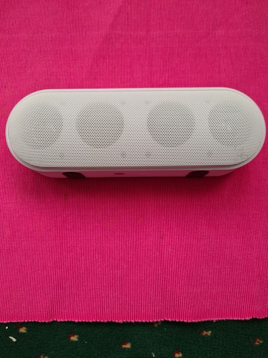 Портативна акустика Beats Pill + Білий