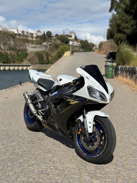 Yamaha R1 2004 | 64.000 km | SC-Project | EBC |