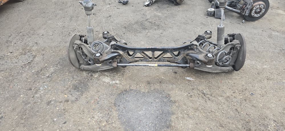 Zawieszenie tył Audi A4 B8 A5 8T ośka