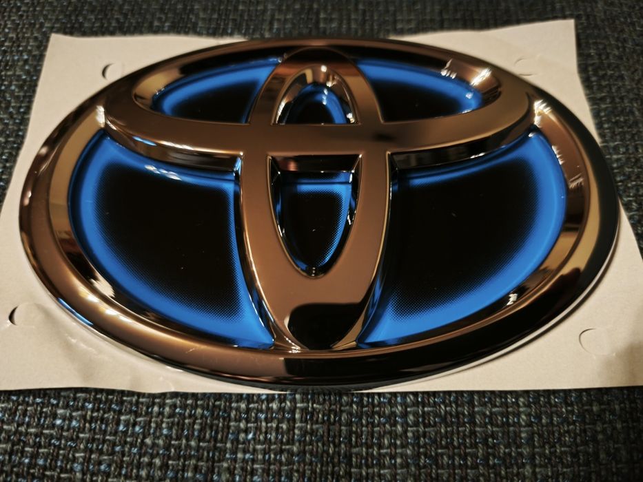 Emblemat, logo, znaczek klapy bagażnika Toyota Corolla E21