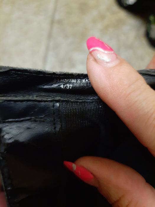 Buty w kwiaty wyszywane