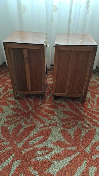 Mesinhas de cabeceira clássicas