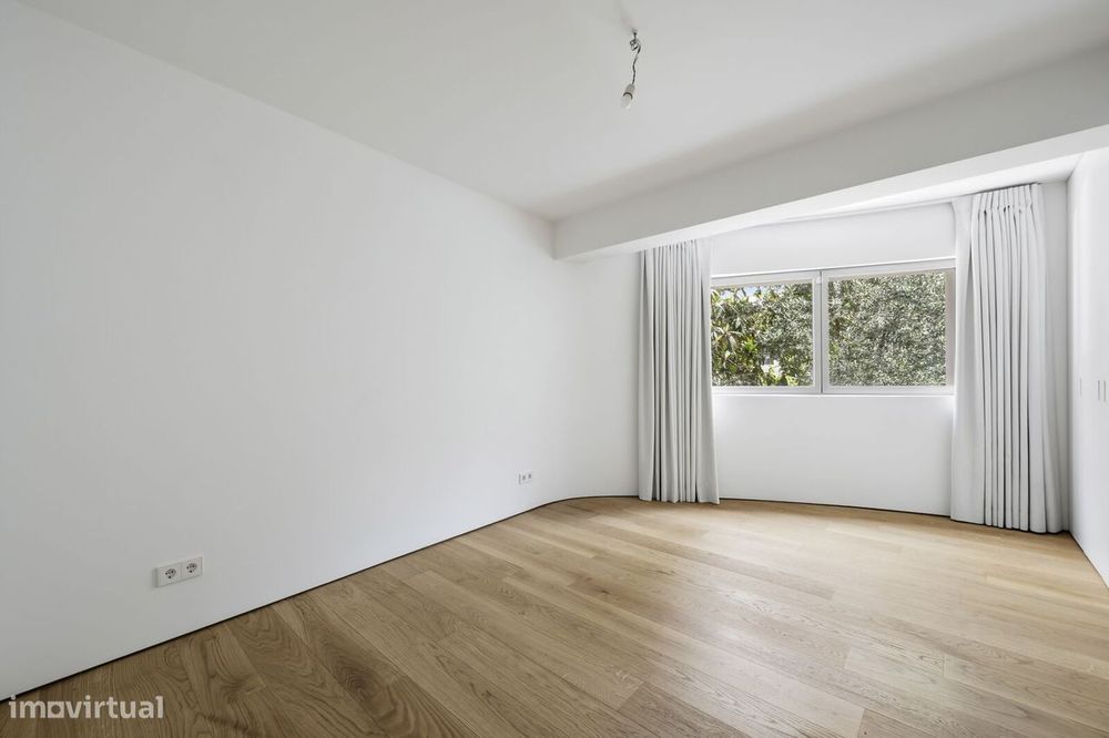 Moradia T4 com jardim, Lapa, Lisboa