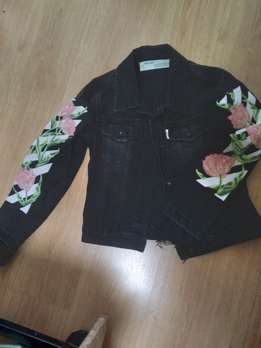 Куртка джинсовая