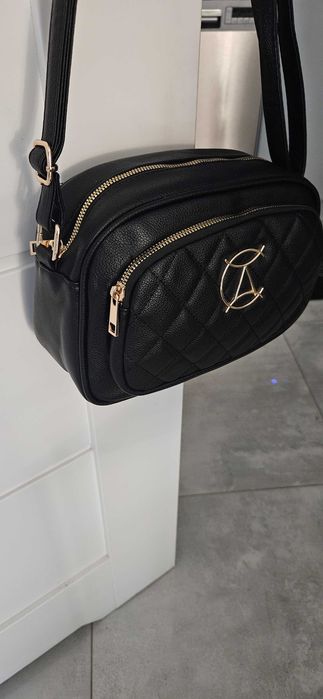 pikowana czarno-zlota torebka-listonoszka  NOWA z metka