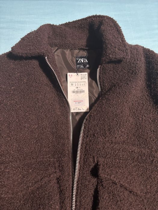 Casaco bouclé castanho Zara