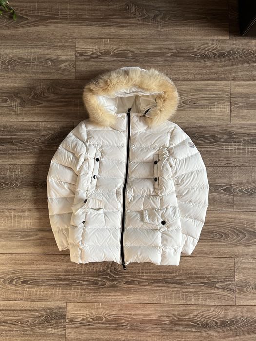 теплий пуховик аляска від Moncler