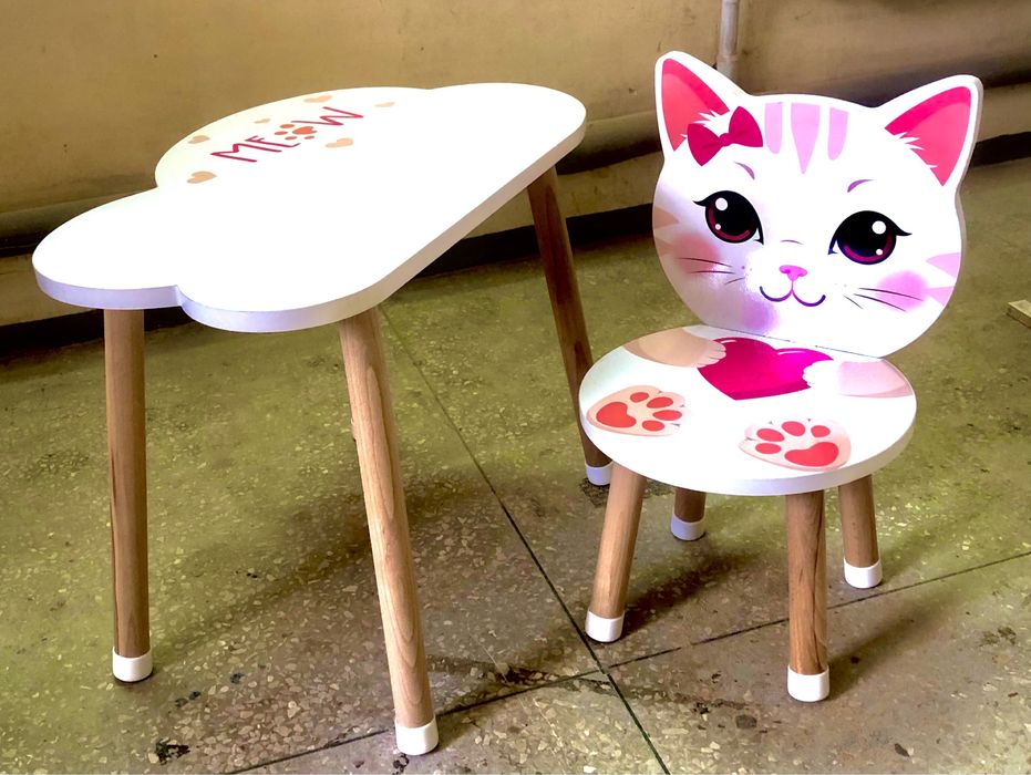 Детский стол и стул.Комлект