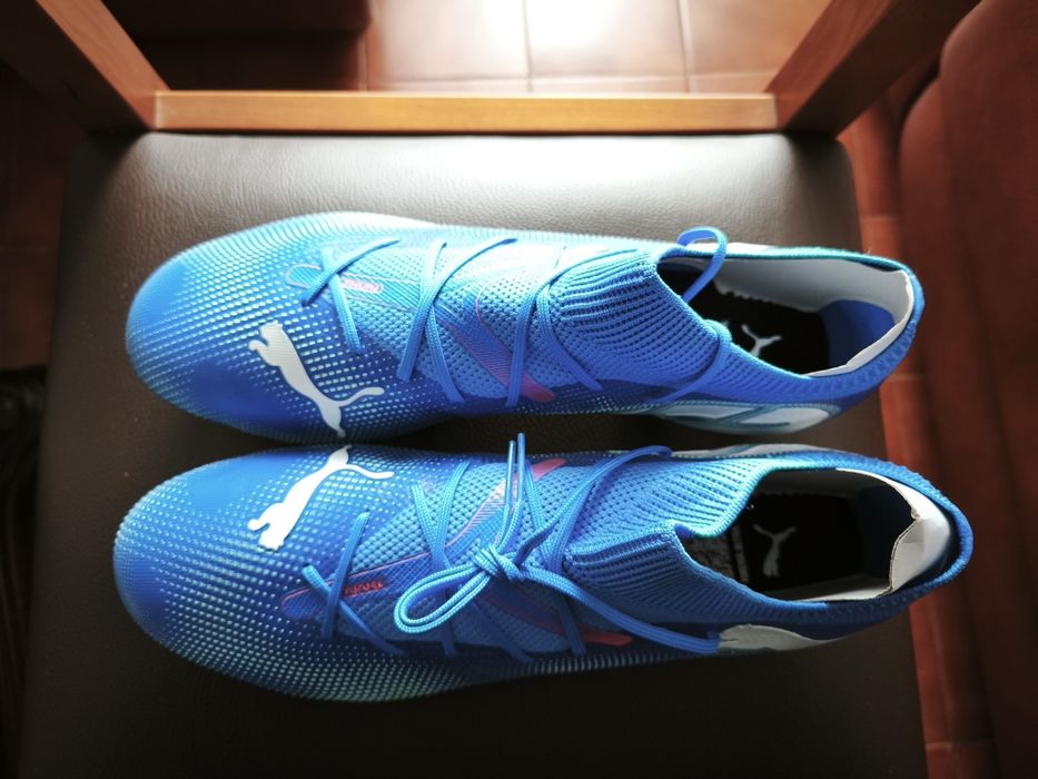 Chuteiras novas com caixa da Puma tamanho 44