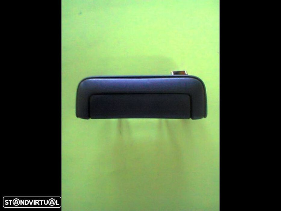 puxador tampa mala Mitsubishi L200 96-2005 (NOVO)