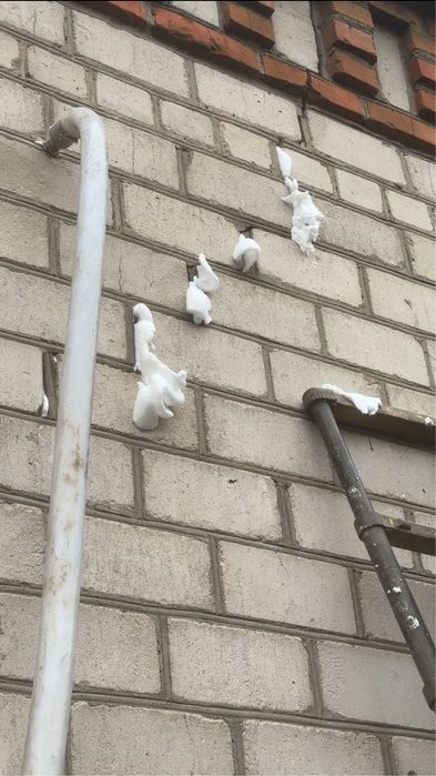 Утеплення Піноізолом Закачка  стін потолків Рідкій пінопластом