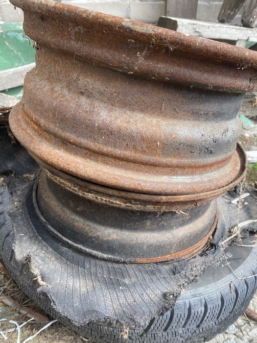 Продам диски та диски із зимовими шинами