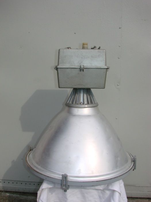 stara lampa industrialna CCCP