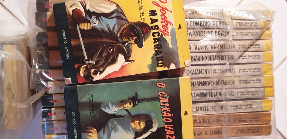 Livros da colecção FANTOMAS. Nºs 1 a 32 (execepto nºs12 e 23)