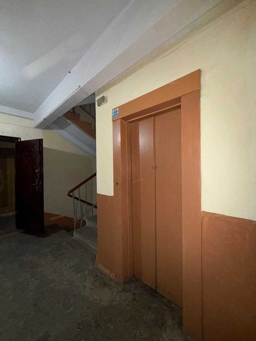 Простора 2-кімнатна, зручна локація, гарне планування, вигідна ціна