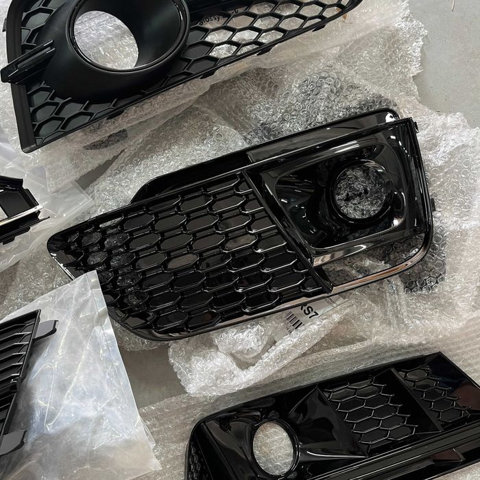 Ідеальні бокові решітки ауді a1 a3 a4 a5 a6 a7 a8 q3 q5 q7 q8 s3