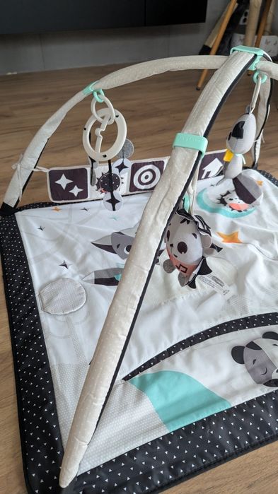 Mata edukacyjna Tiny Love magiczna kraina
