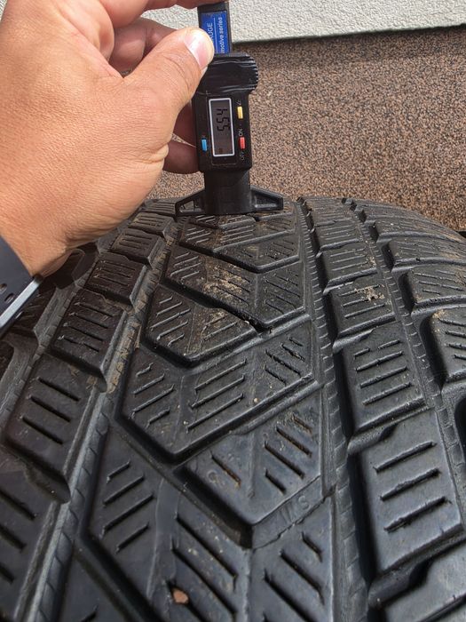 275/45 R21 110 V - Pirelli Scorpion Winter - cena za 2 szt - 26/2021 ~5,5 mm- fv23 -