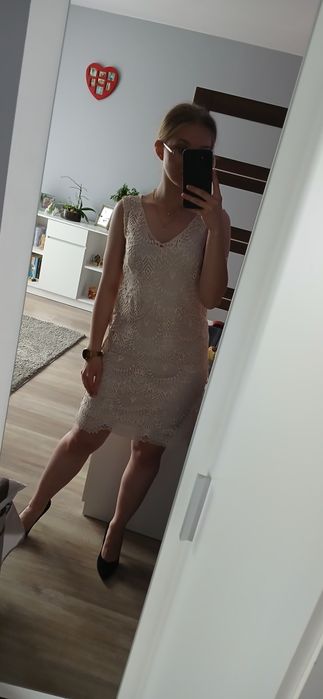 Jasna elegancka sukienka