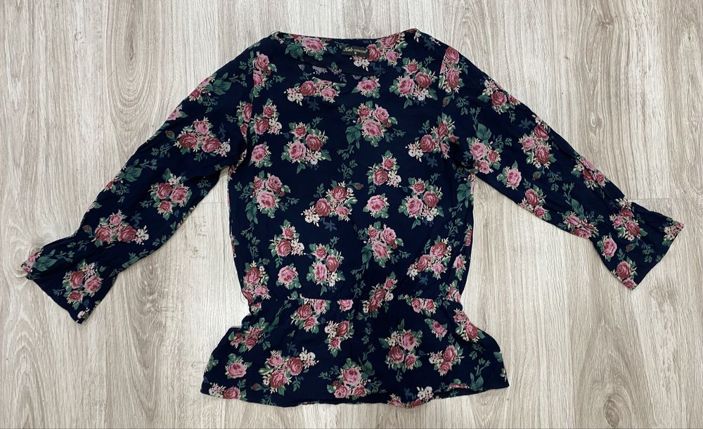 Granatowa bluzka w róże s-m bawełna kate collection kwiaty