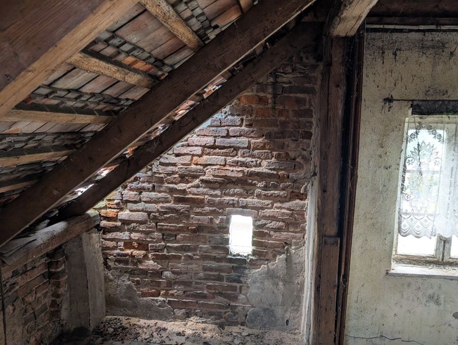 Stodoła i stary dom do rozbiórki za materiał