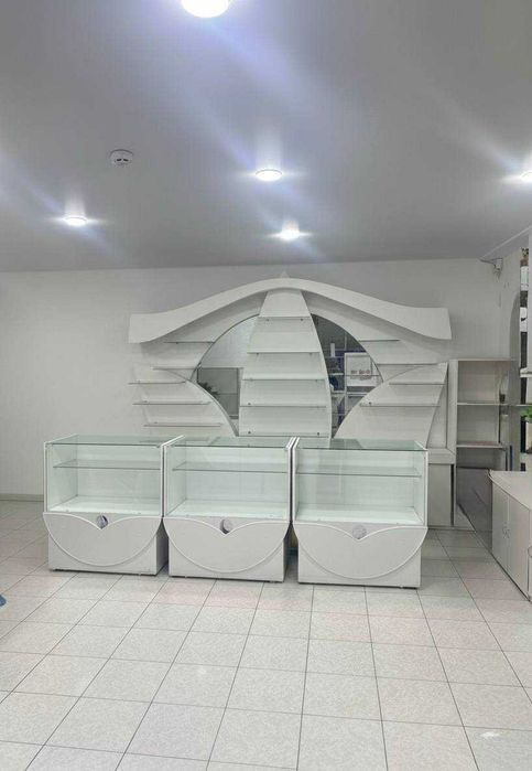 Оренда фасадного приміщення на червоній лініі